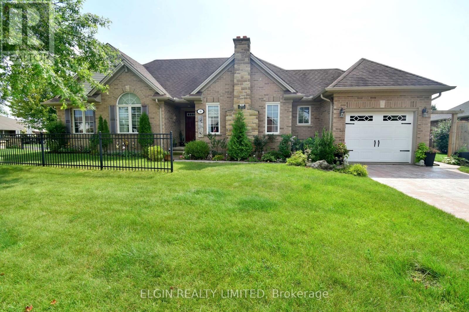 30 Peach Tree Boulevard, St. Thomas, Ontario  N5R 0B5 - Photo 3 - X13745242