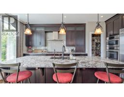 593 Harrogate Lane, Kelowna, British Columbia  V1V 3A5 - Photo 7 - 10388971