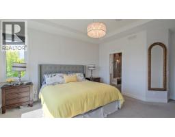 593 Harrogate Lane, Kelowna, British Columbia  V1V 3A5 - Photo 9 - 10388971