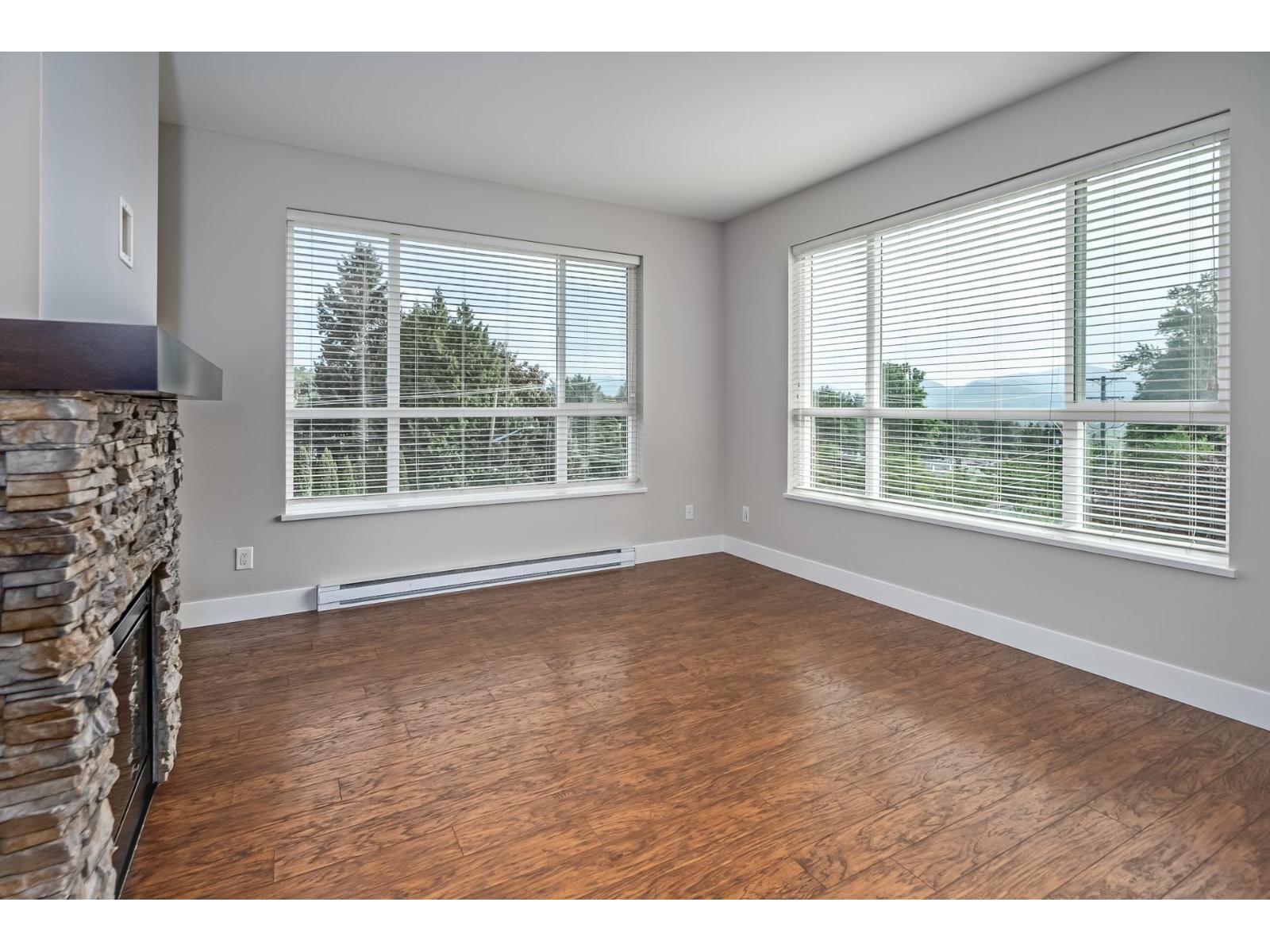 303 3192 Gladwin Road, Abbotsford, British Columbia  V2T 6M9 - Photo 4 - R3160991