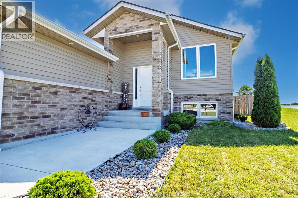 79 Blackacre Crescent, Tilbury, Ontario  N0P 2L0 - Photo 3 - 26021630
