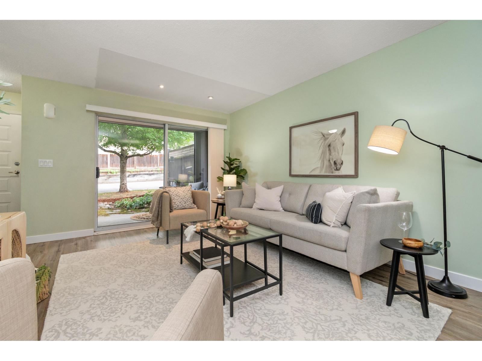914 34909 Old Yale Road, Abbotsford, British Columbia  V3G 2E7 - Photo 2 - R3161234