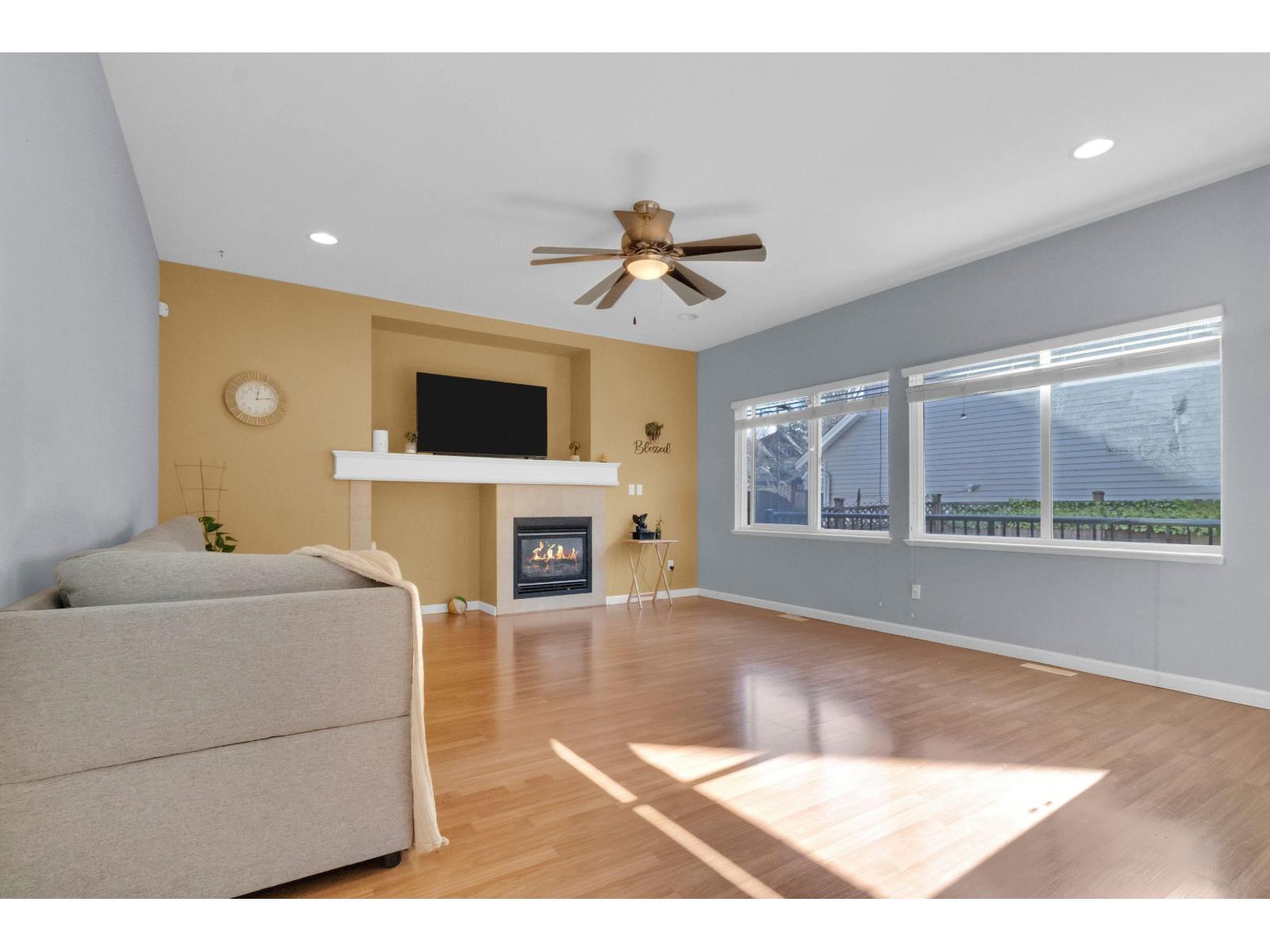 16528 59a Avenue, Surrey, British Columbia  V3S 4N9 - Photo 10 - R3161332