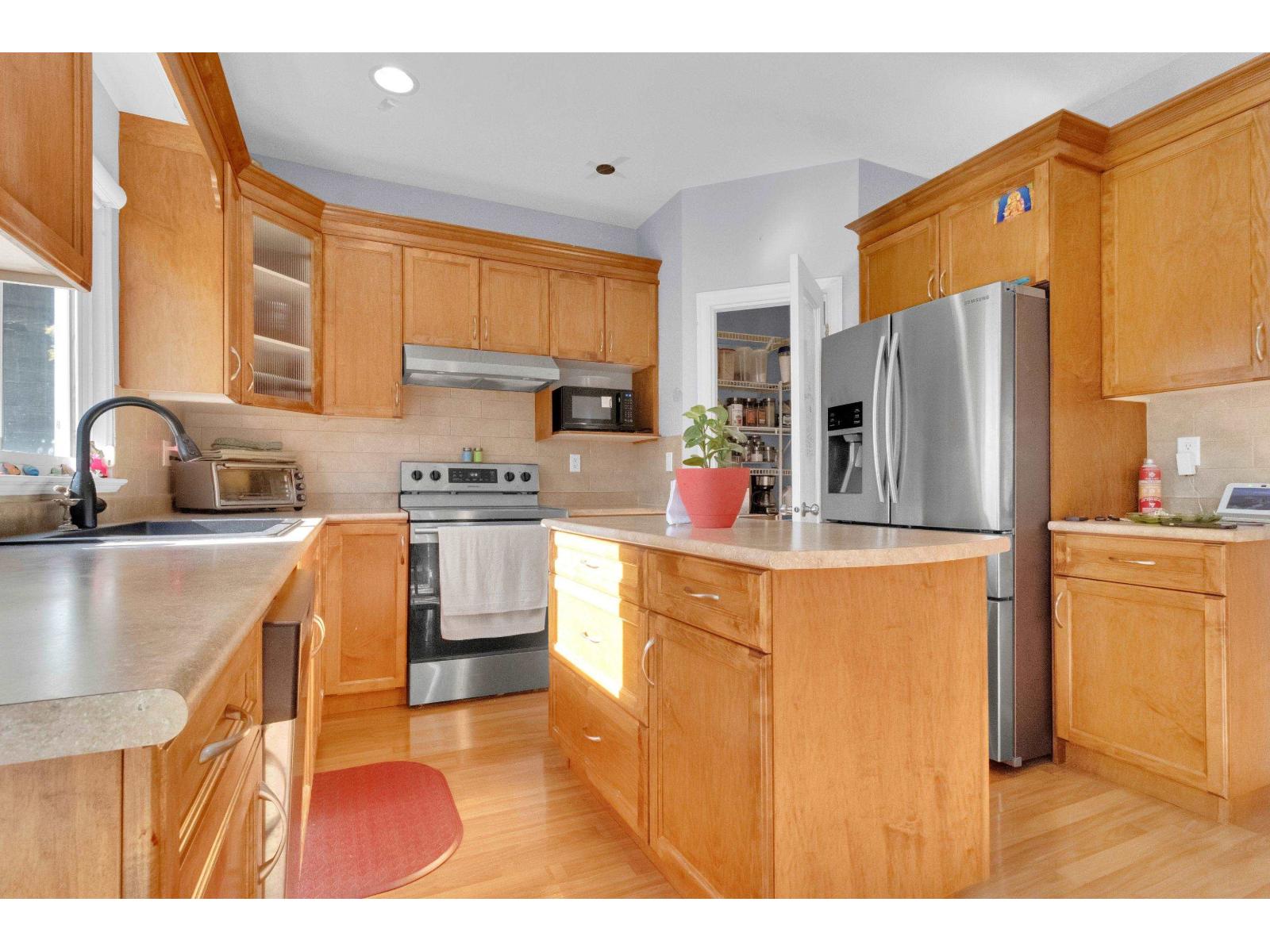 16528 59a Avenue, Surrey, British Columbia  V3S 4N9 - Photo 15 - R3161332