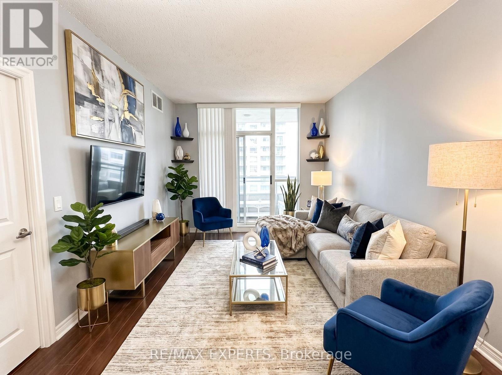209 - 1359 Rathburn Road, Mississauga, Ontario  L4W 5P7 - Photo 4 - W13743308