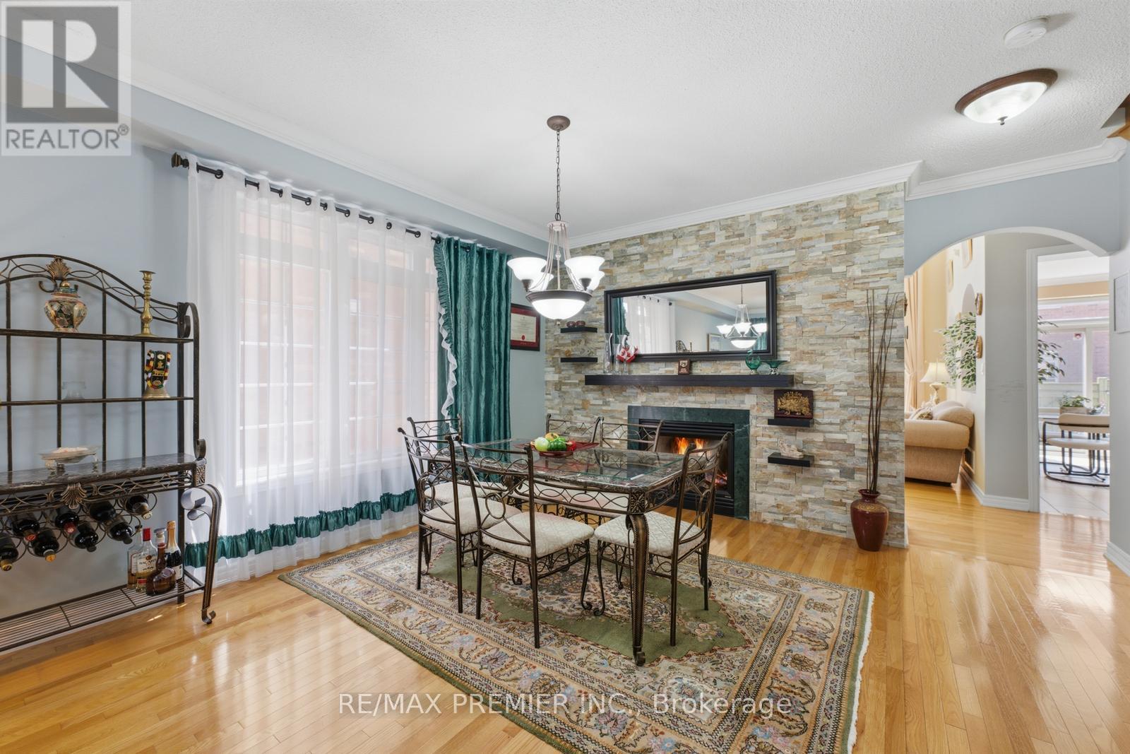 63 Summeridge Drive, Vaughan, Ontario  L4J 8T3 - Photo 11 - N13744266