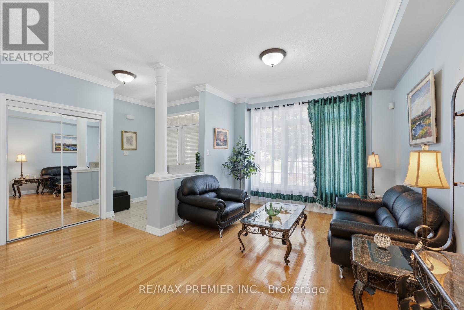 63 Summeridge Drive, Vaughan, Ontario  L4J 8T3 - Photo 8 - N13744266