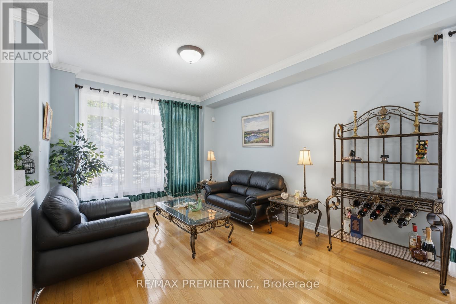 63 Summeridge Drive, Vaughan, Ontario  L4J 8T3 - Photo 7 - N13744266