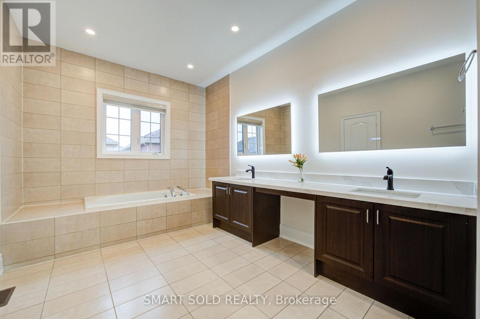 3178 Buttonbush Trail, Oakville, Ontario  L6H 0T4 - Photo 32 - W13743874