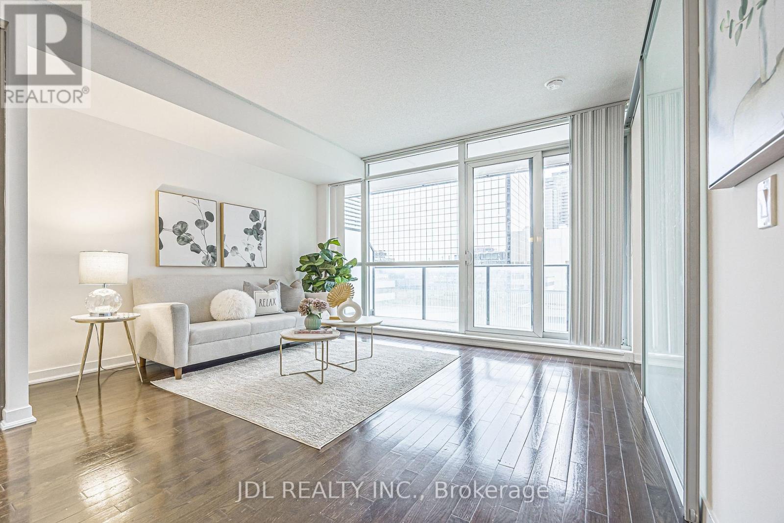 1105 - 770 Bay Street, Toronto, Ontario  M5G 0A6 - Photo 14 - C13745114