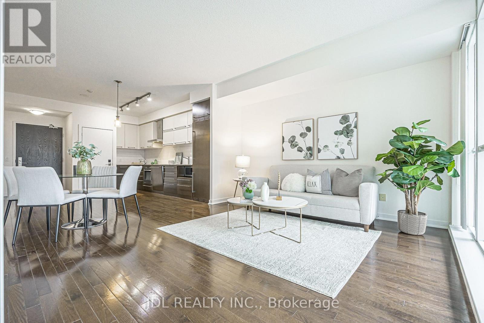 1105 - 770 Bay Street, Toronto, Ontario  M5G 0A6 - Photo 16 - C13745114