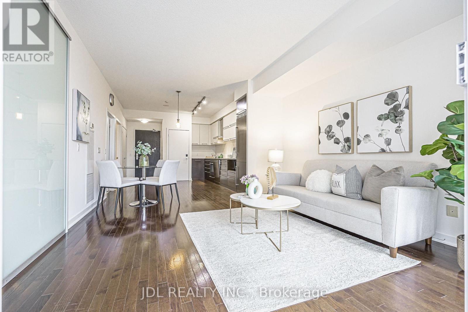 1105 - 770 Bay Street, Toronto, Ontario  M5G 0A6 - Photo 17 - C13745114
