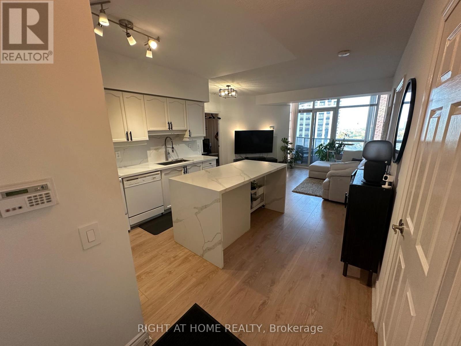 1419 - 80 Harrison Garden Boulevard, Toronto, Ontario  M2N 7E3 - Photo 2 - C13745150