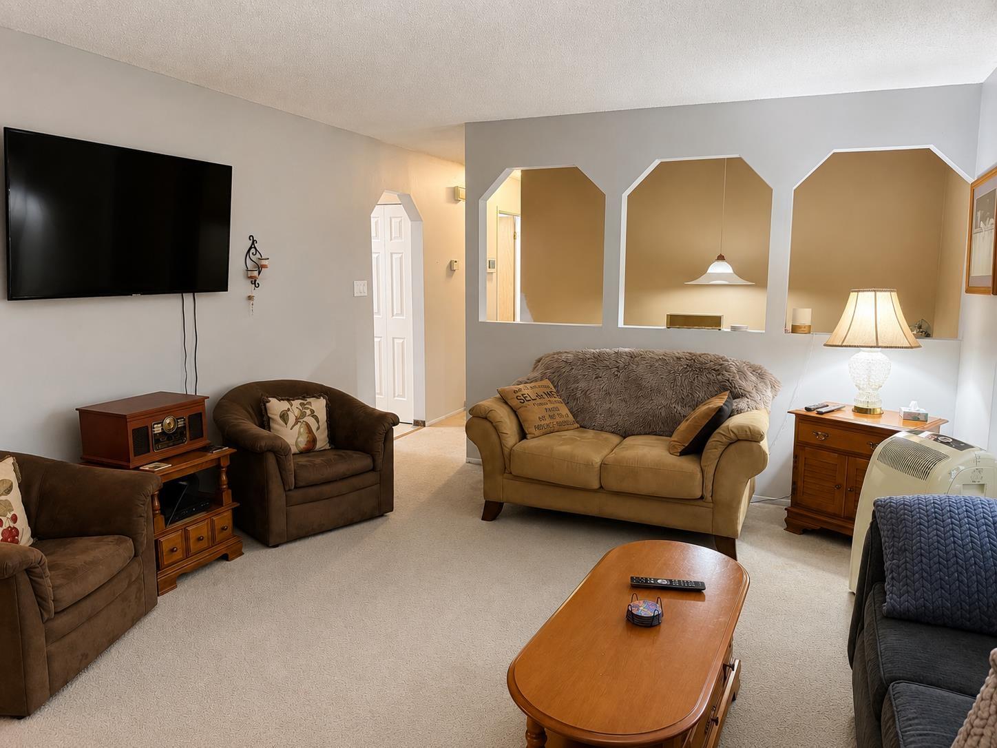 6374 193b Street, Surrey, British Columbia  V3S 7L6 - Photo 2 - R3160653