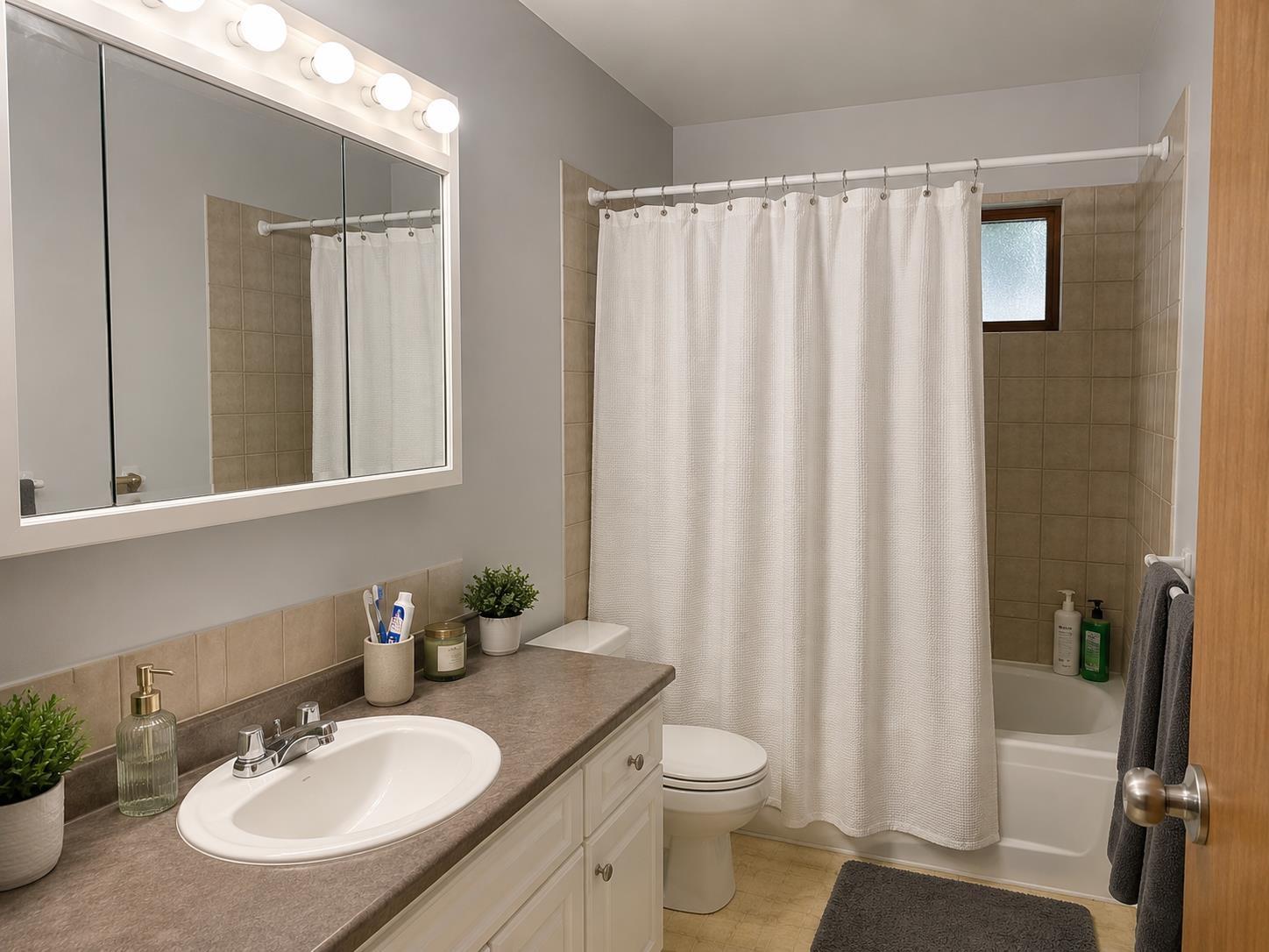 6374 193b Street, Surrey, British Columbia  V3S 7L6 - Photo 7 - R3160653