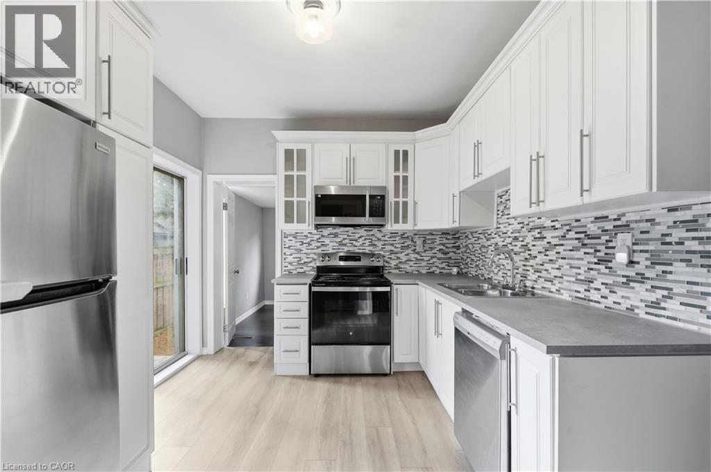 62 Cedar Avenue, Hamilton, Ontario  L8M 3A8 - Photo 9 - 40857722