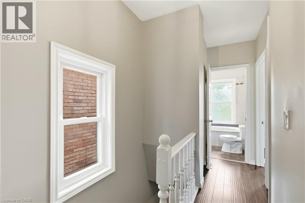 62 Cedar Avenue, Hamilton, Ontario  L8M 3A8 - Photo 17 - 40857722