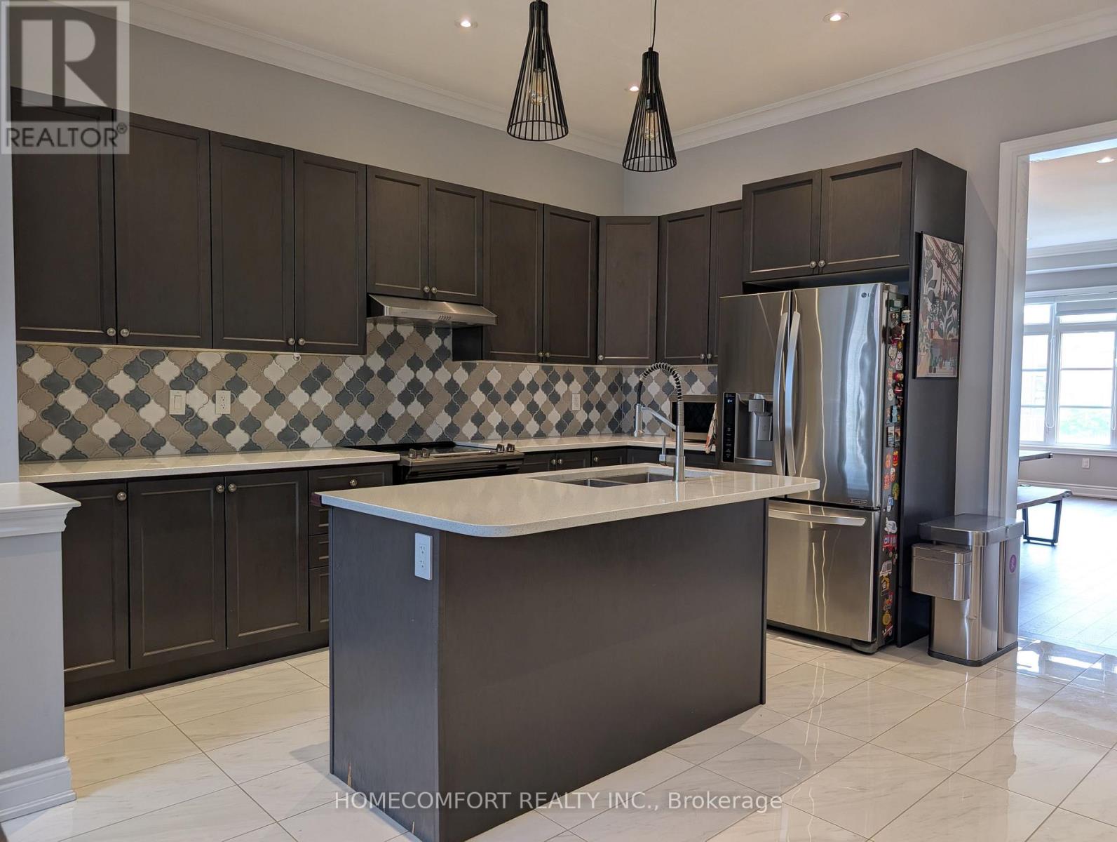 230 Paradelle Drive, Richmond Hill, Ontario  L4E 0E4 - Photo 10 - N13745188