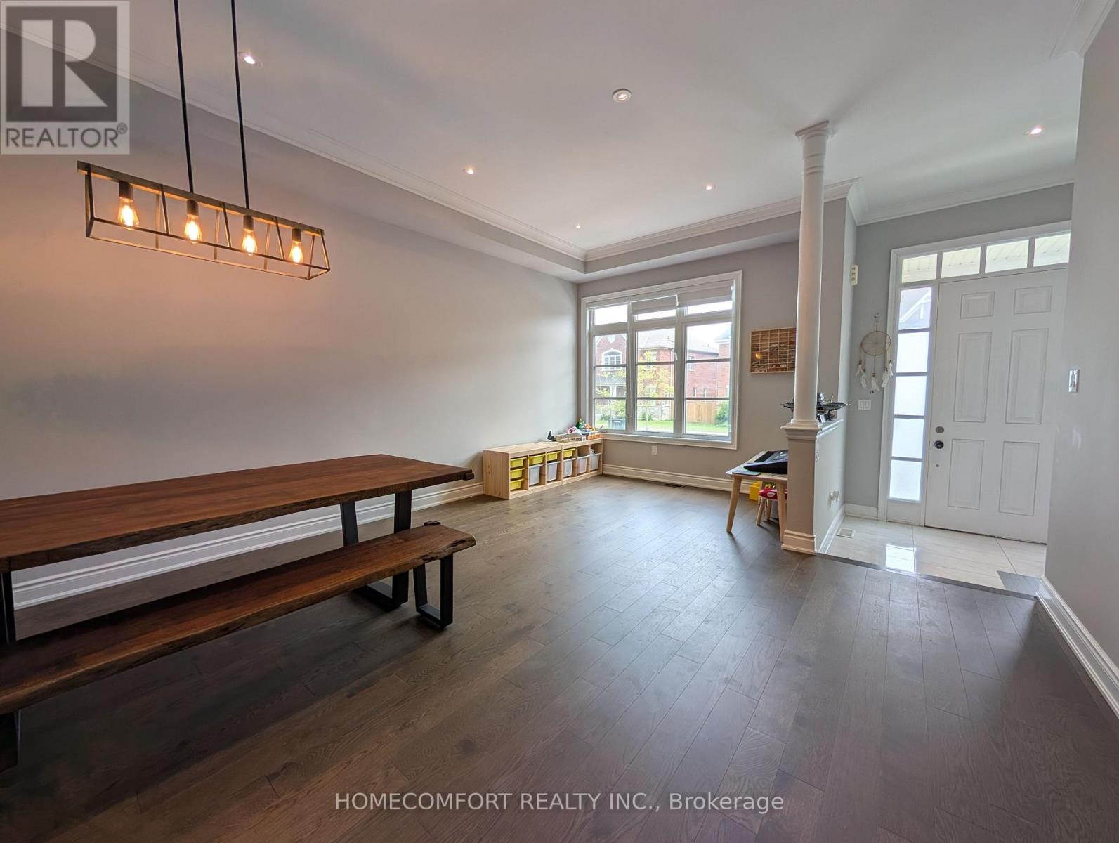 230 Paradelle Drive, Richmond Hill, Ontario  L4E 0E4 - Photo 5 - N13745188