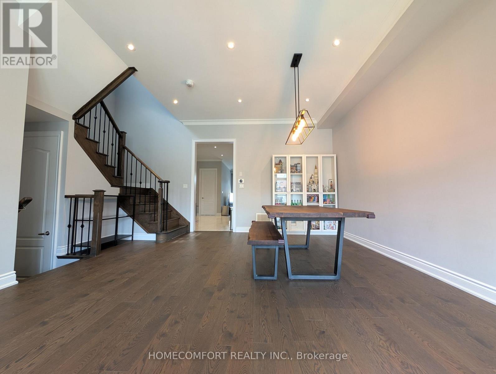 230 Paradelle Drive, Richmond Hill, Ontario  L4E 0E4 - Photo 7 - N13745188
