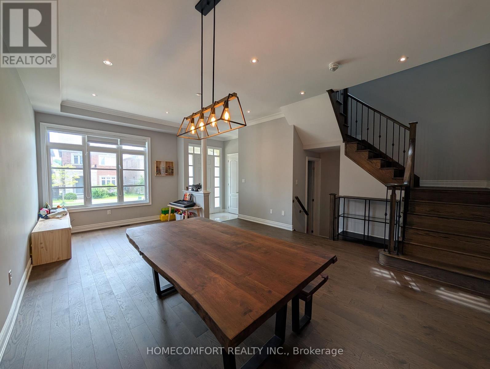 230 Paradelle Drive, Richmond Hill, Ontario  L4E 0E4 - Photo 8 - N13745188