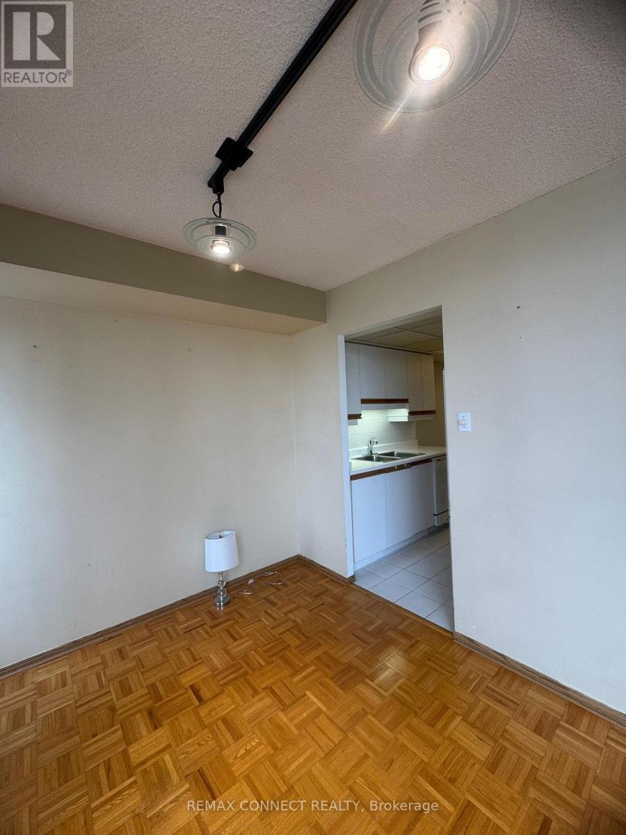 1908 - 55 Elm Drive W, Mississauga, Ontario  L5B 3Z3 - Photo 18 - W13745096