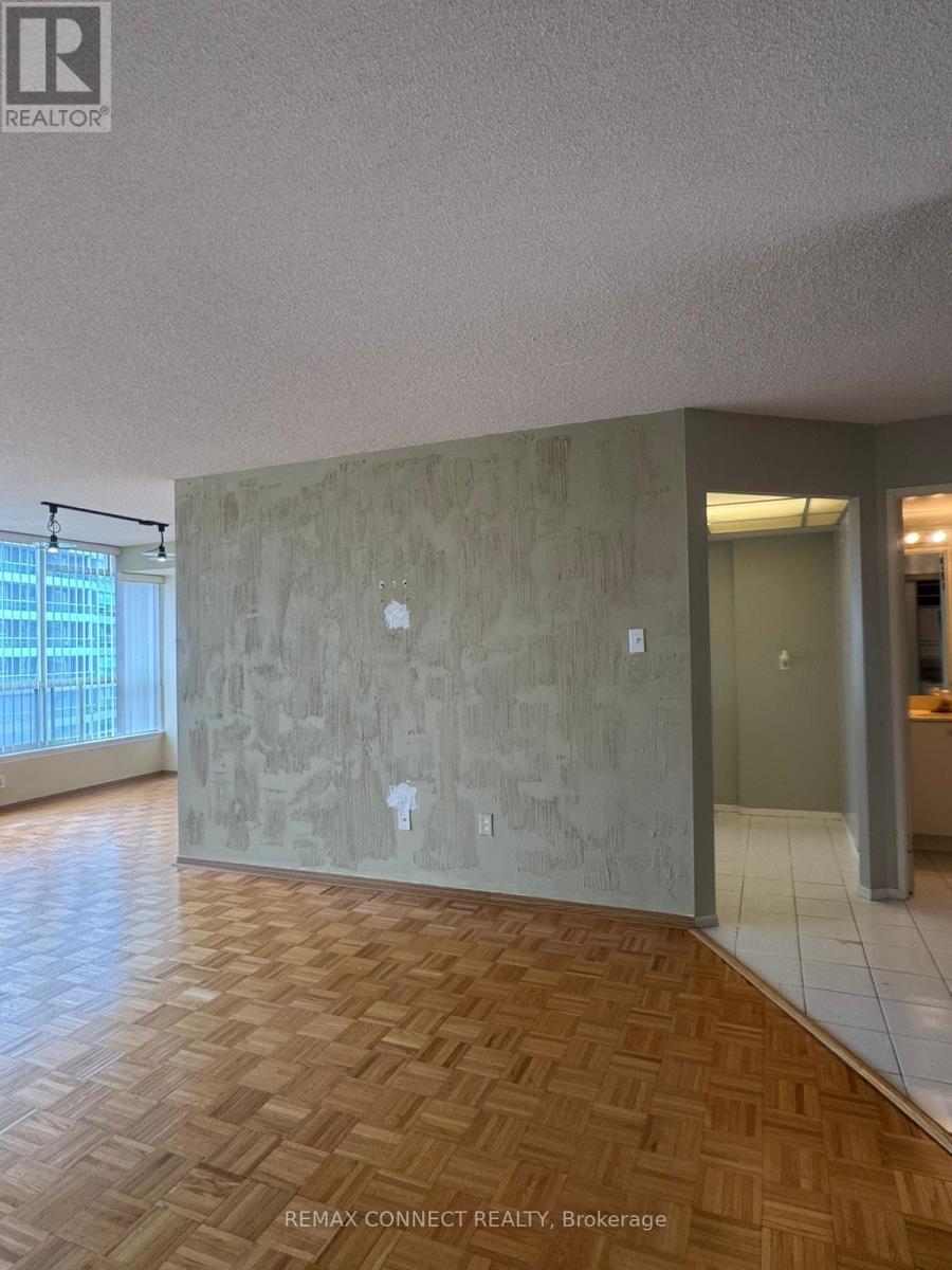 1908 - 55 Elm Drive W, Mississauga, Ontario  L5B 3Z3 - Photo 19 - W13745096