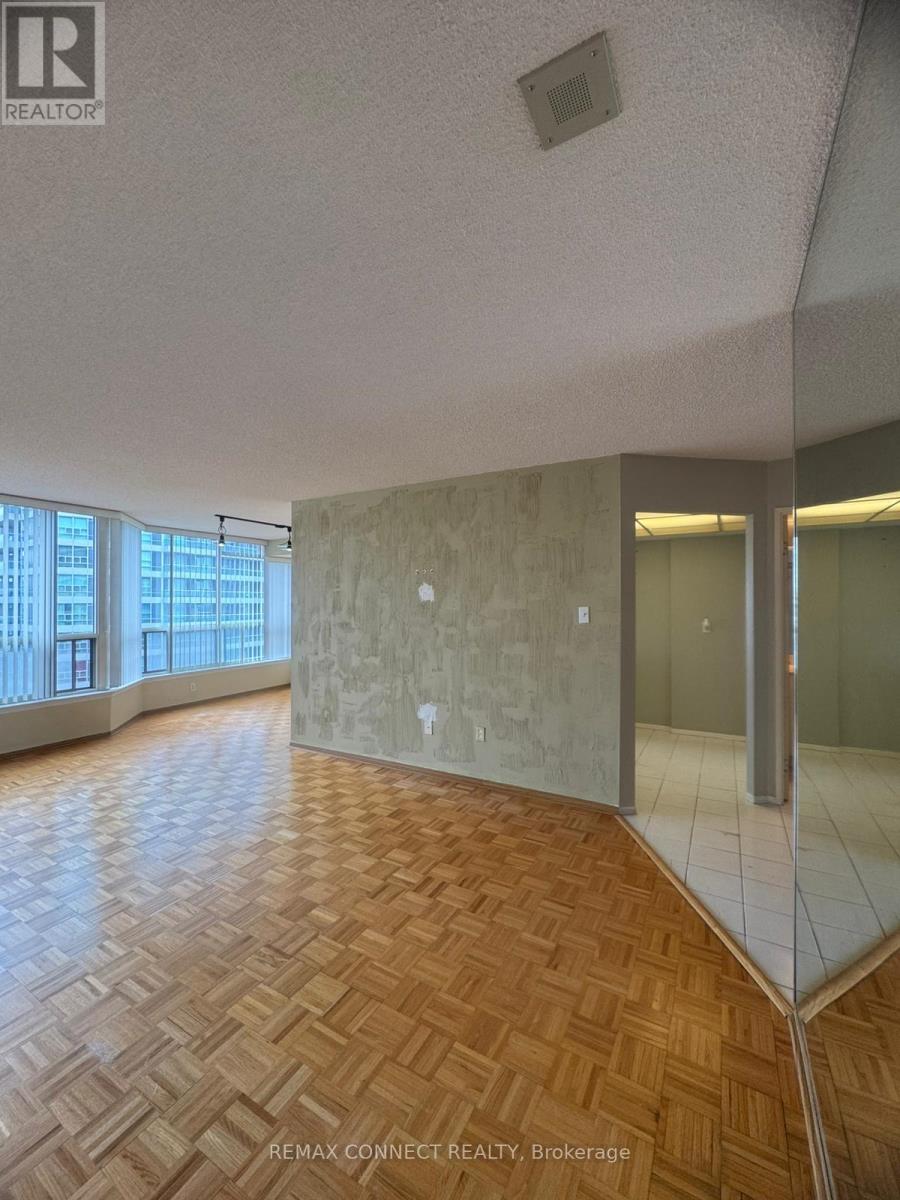 1908 - 55 Elm Drive W, Mississauga, Ontario  L5B 3Z3 - Photo 6 - W13745096
