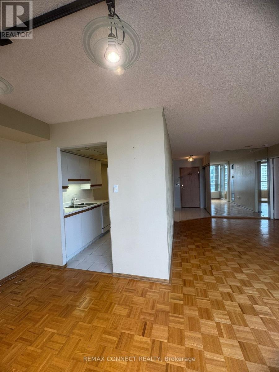 1908 - 55 Elm Drive W, Mississauga, Ontario  L5B 3Z3 - Photo 8 - W13745096