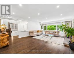 462 THE KINGSWAY, Toronto, Ontario