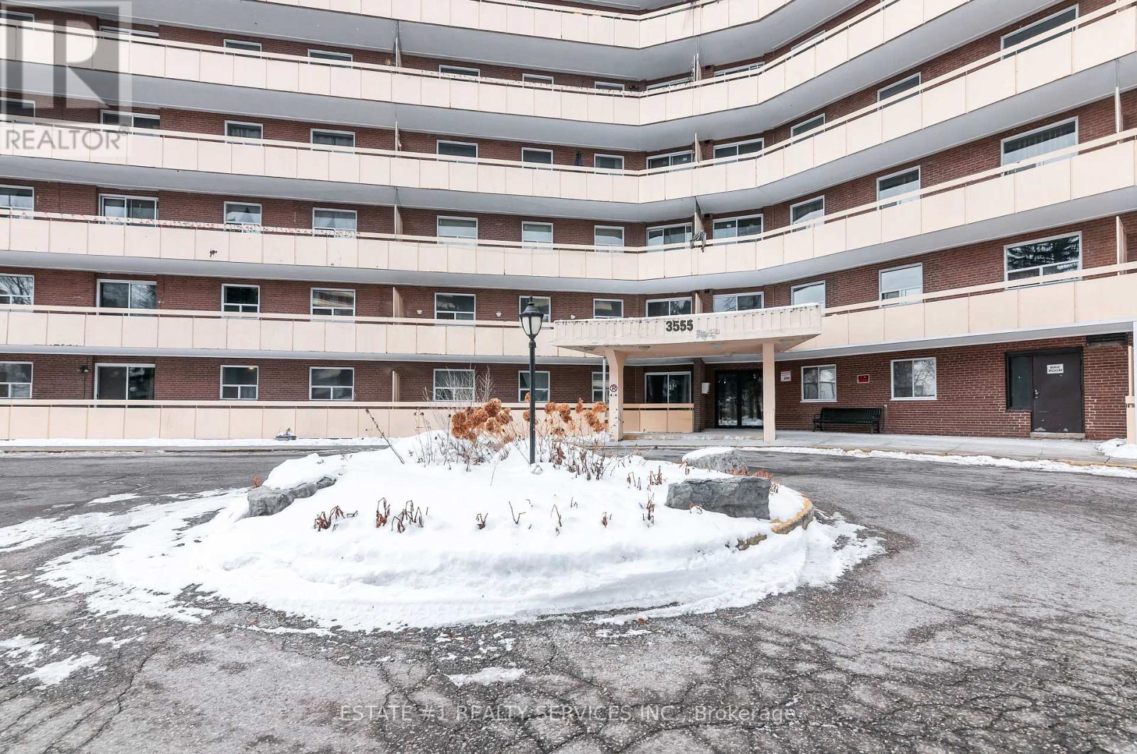402 - 3555 Derry Road E, Mississauga, Ontario  L4T 1B2 - Photo 2 - W13745262