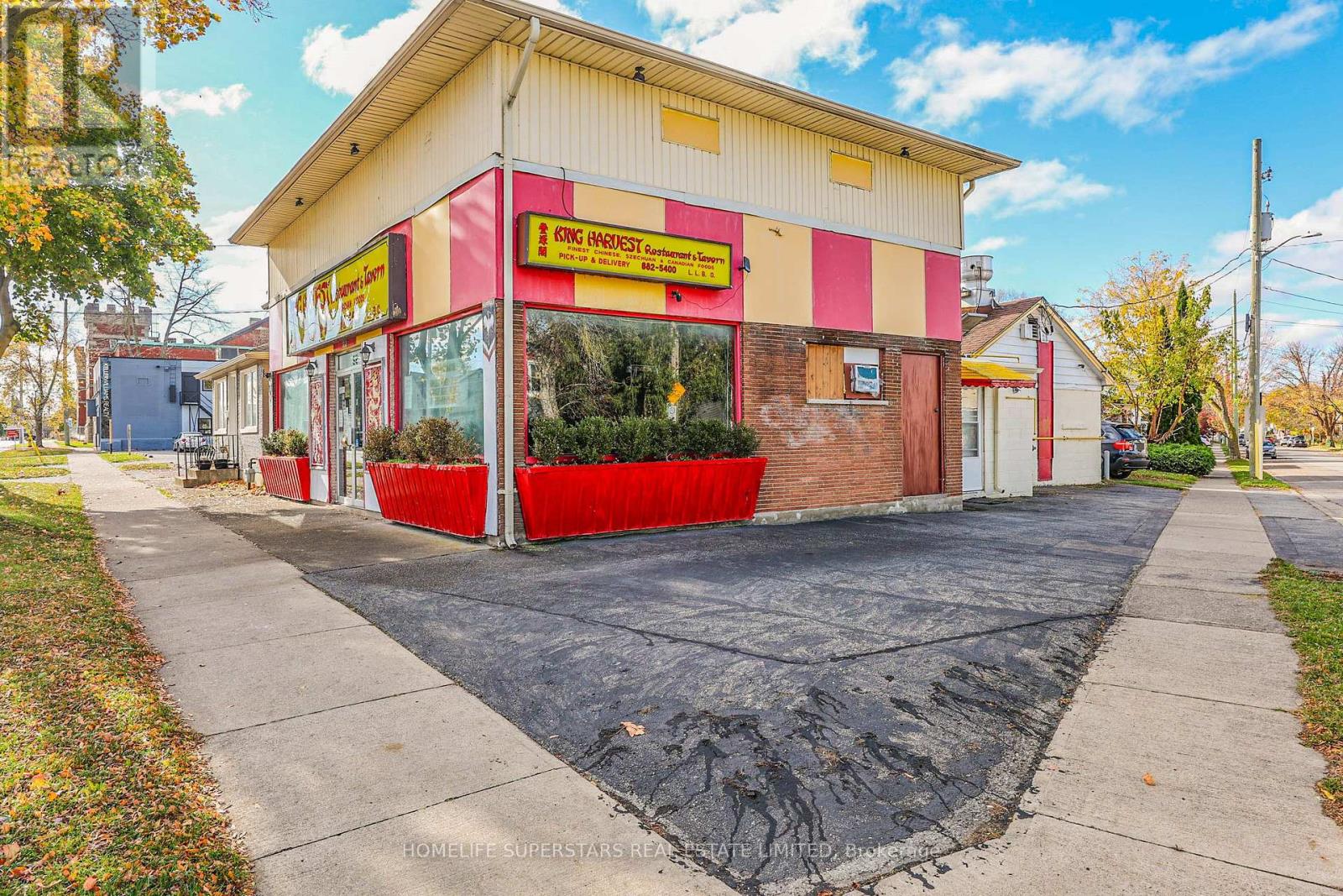 99 LAKE STREET E, St. Catharines, Ontario