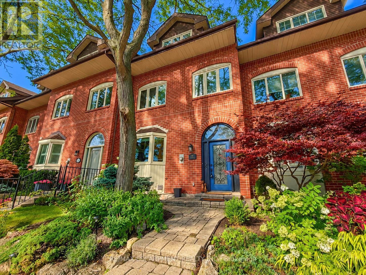 45 TRADEWIND DRIVE, Oakville, Ontario