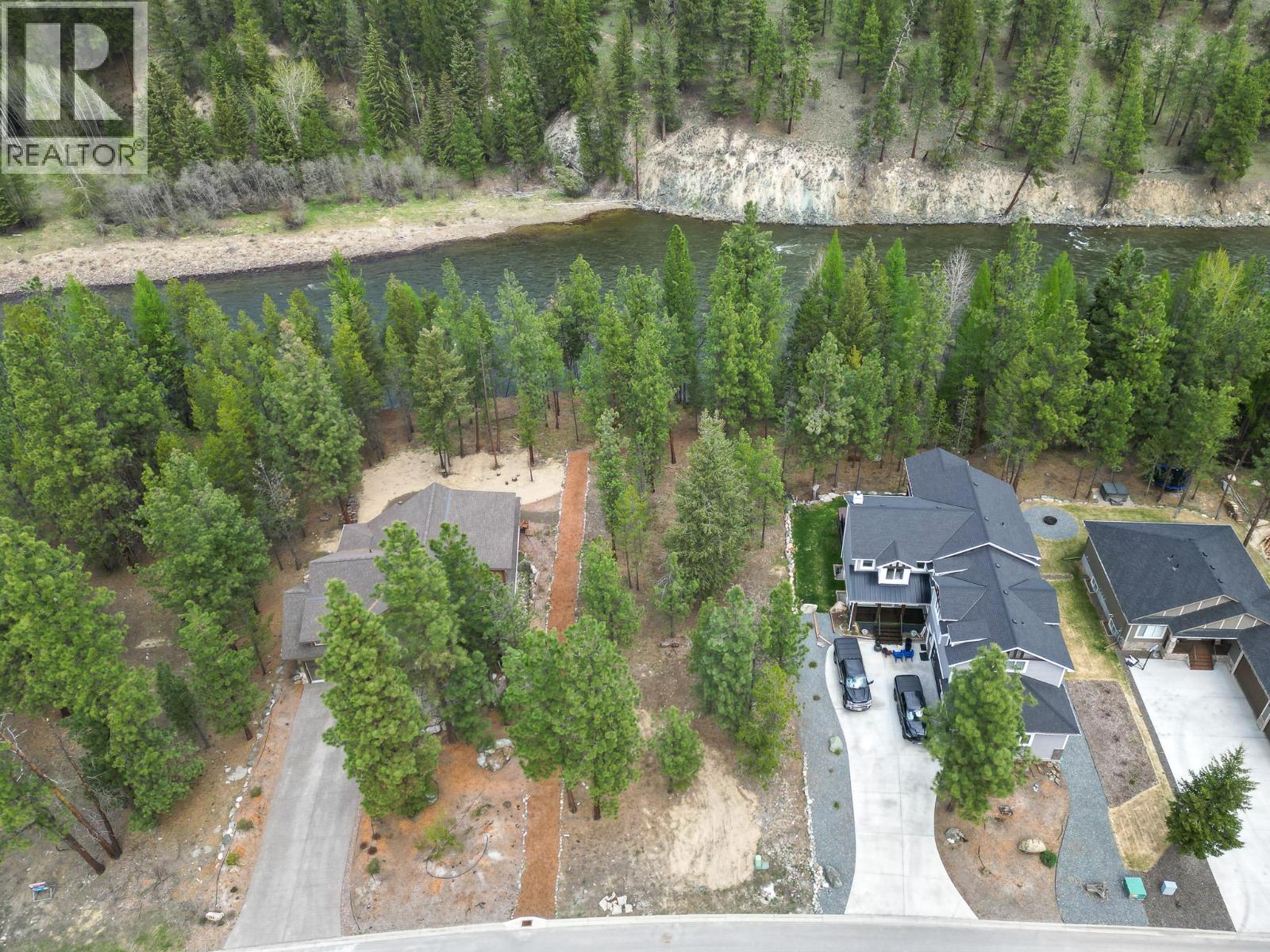 152 River Drive, Cranbrook, British Columbia V1C 0C6 - Photo 1 - 10399846
