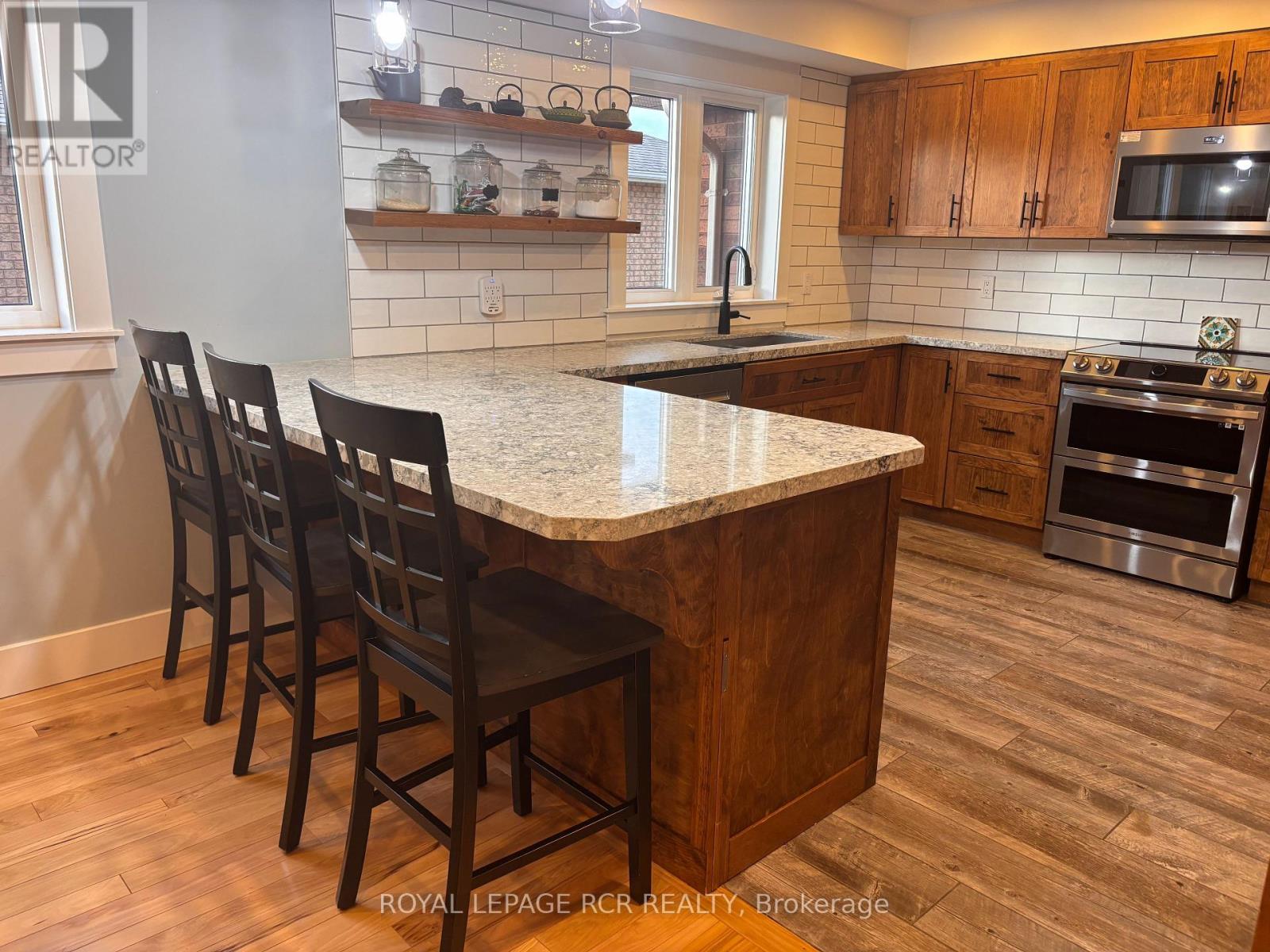 16 Loree Drive, Adjala-Tosorontio, Ontario  L0M 1J0 - Photo 2 - N13614118
