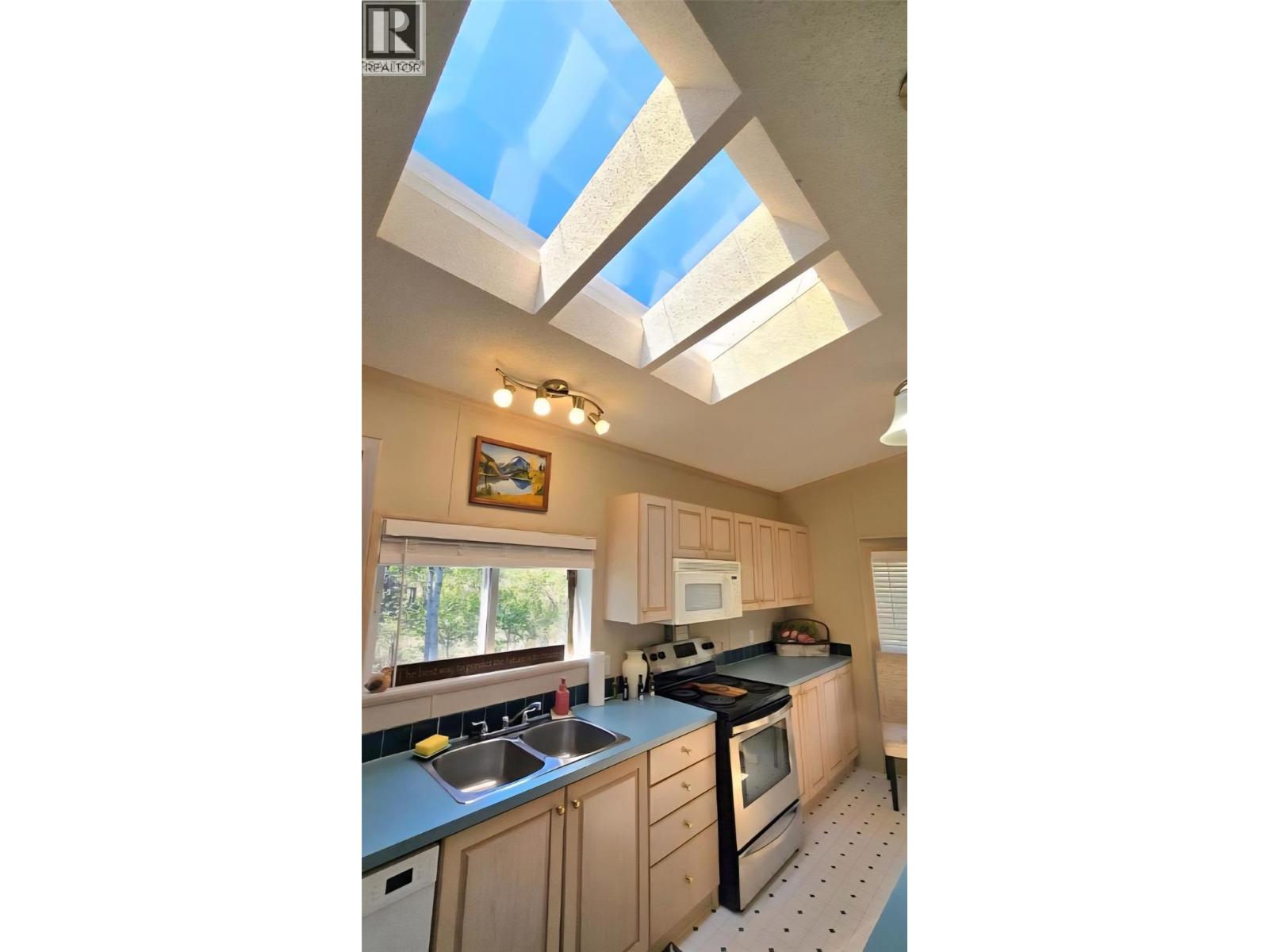 2960 Mission Wycliffe Road, Cranbrook, British Columbia V1C 7C8 - Photo 10 - 10399660