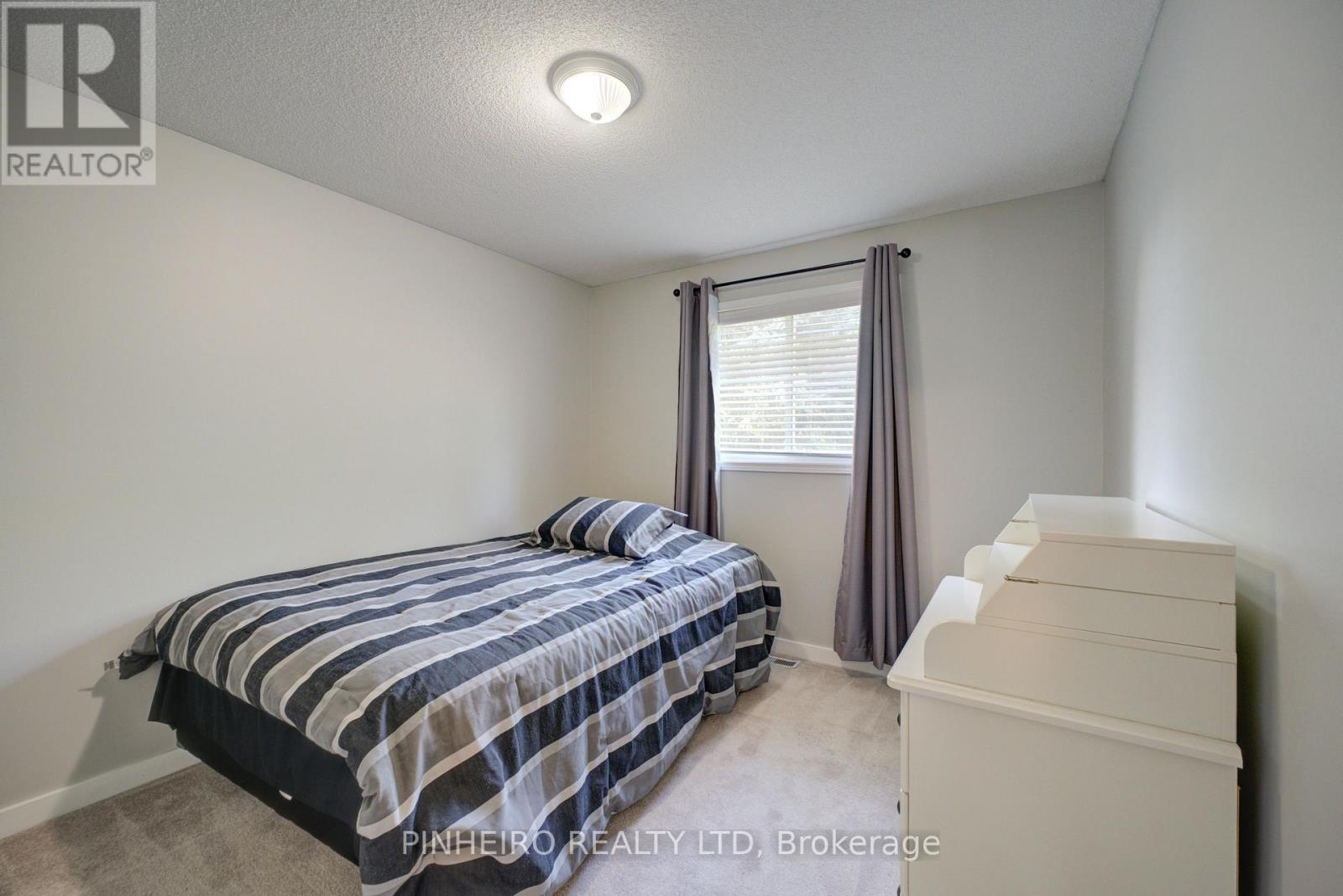 42 Hickory Boulevard W, Strathroy-Caradoc, Ontario  N7G 4E9 - Photo 17 - X13745382