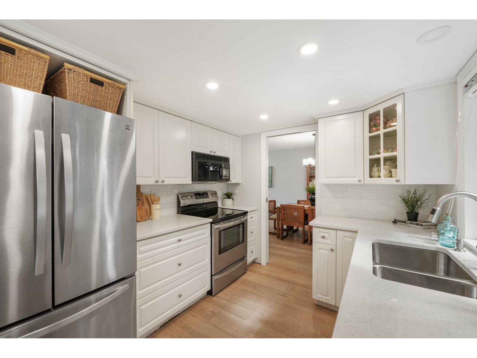 18096 61a Avenue, Surrey, British Columbia  V3S 5V8 - Photo 8 - R3161438