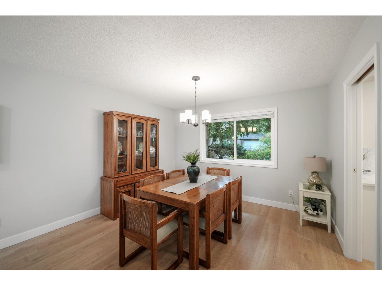 18096 61a Avenue, Surrey, British Columbia  V3S 5V8 - Photo 5 - R3161438