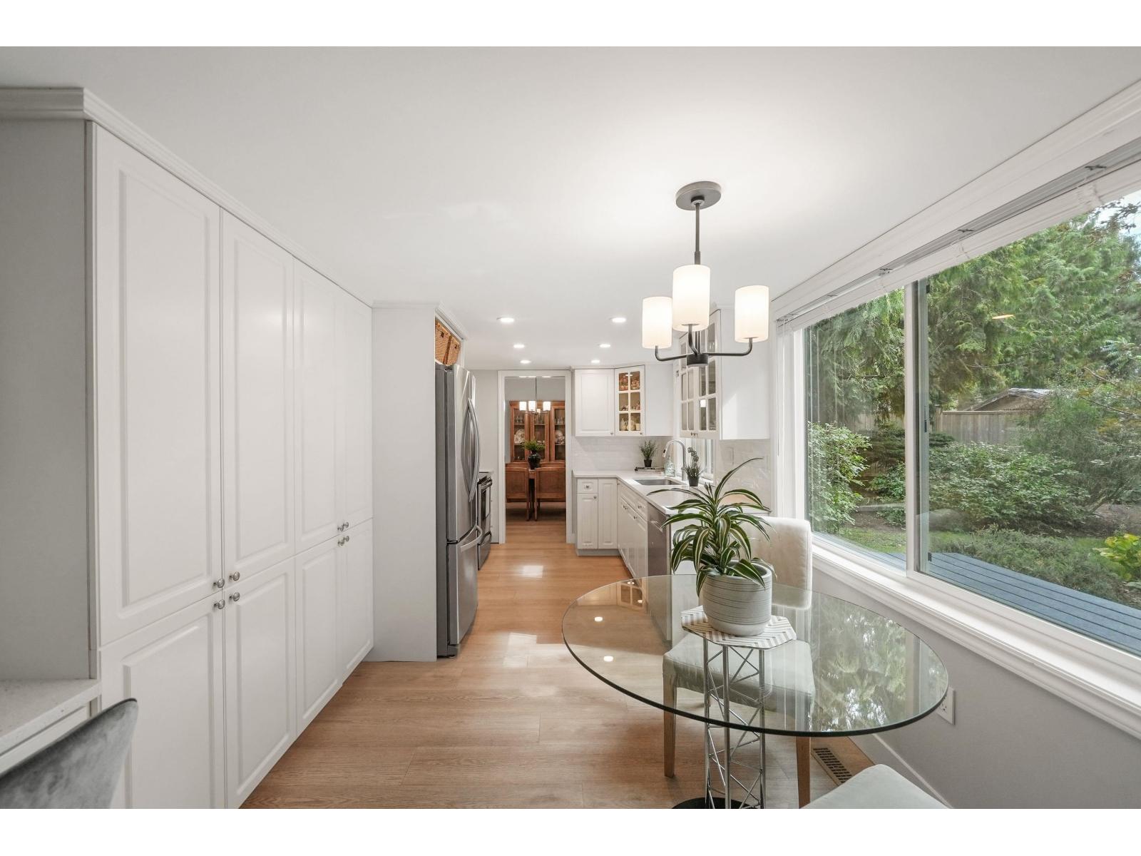 18096 61a Avenue, Surrey, British Columbia  V3S 5V8 - Photo 9 - R3161438