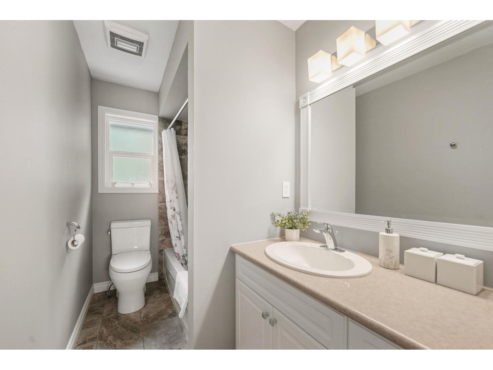 18096 61a Avenue, Surrey, British Columbia  V3S 5V8 - Photo 21 - R3161438