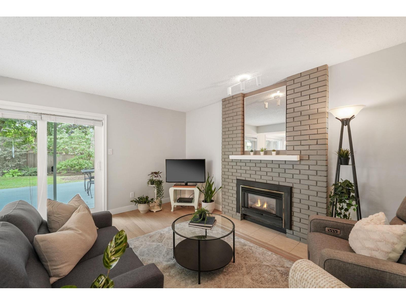 18096 61a Avenue, Surrey, British Columbia  V3S 5V8 - Photo 11 - R3161438