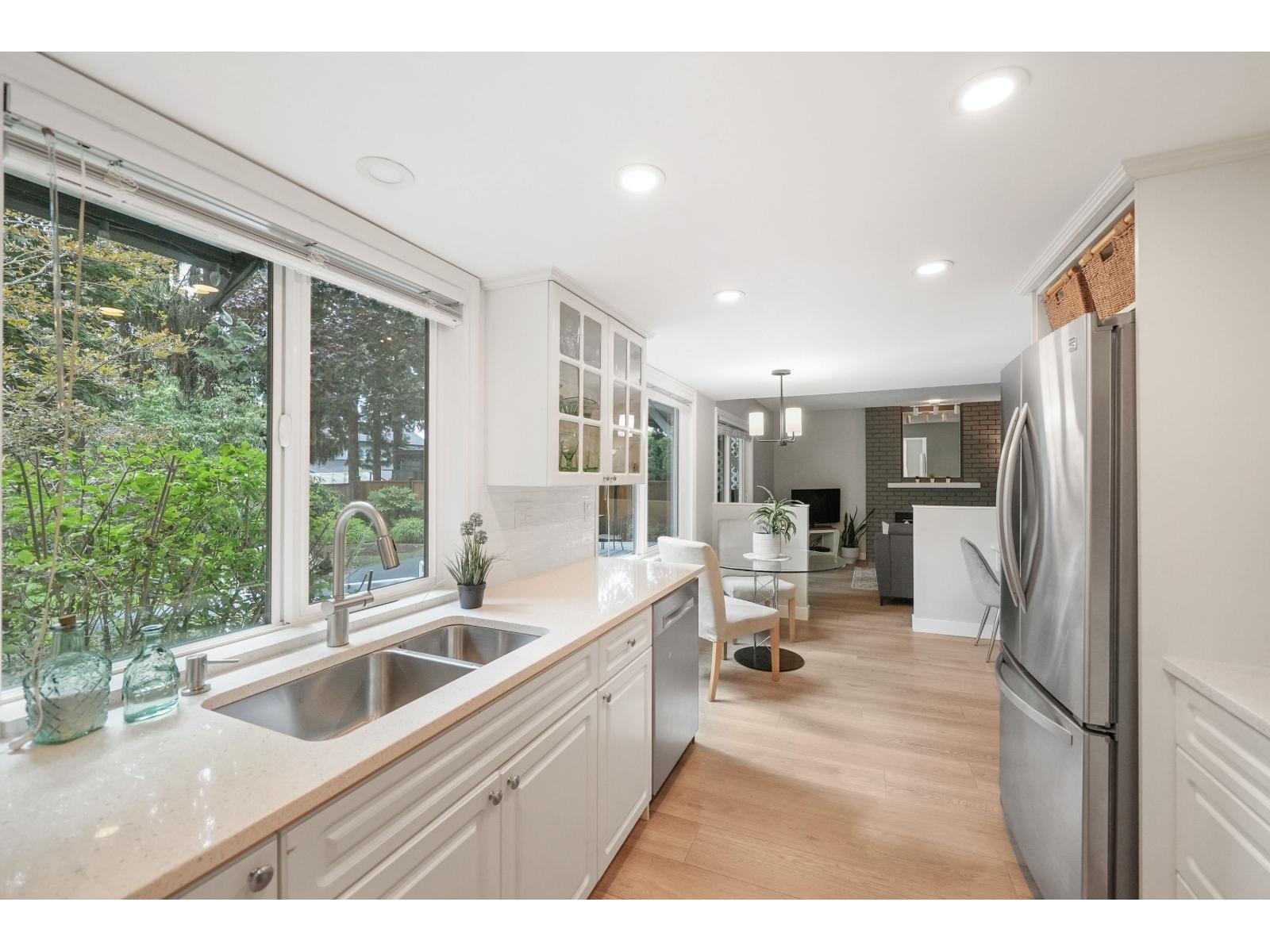 18096 61a Avenue, Surrey, British Columbia  V3S 5V8 - Photo 7 - R3161438