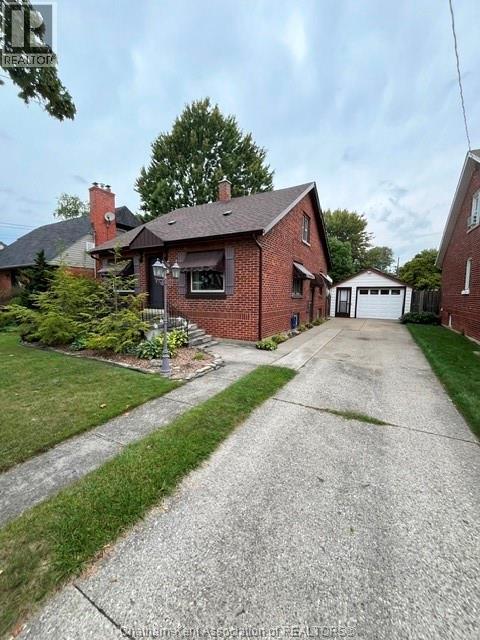 MLS# 26021657: 73 PHYLLIS AVENUE, Chatham, Canada