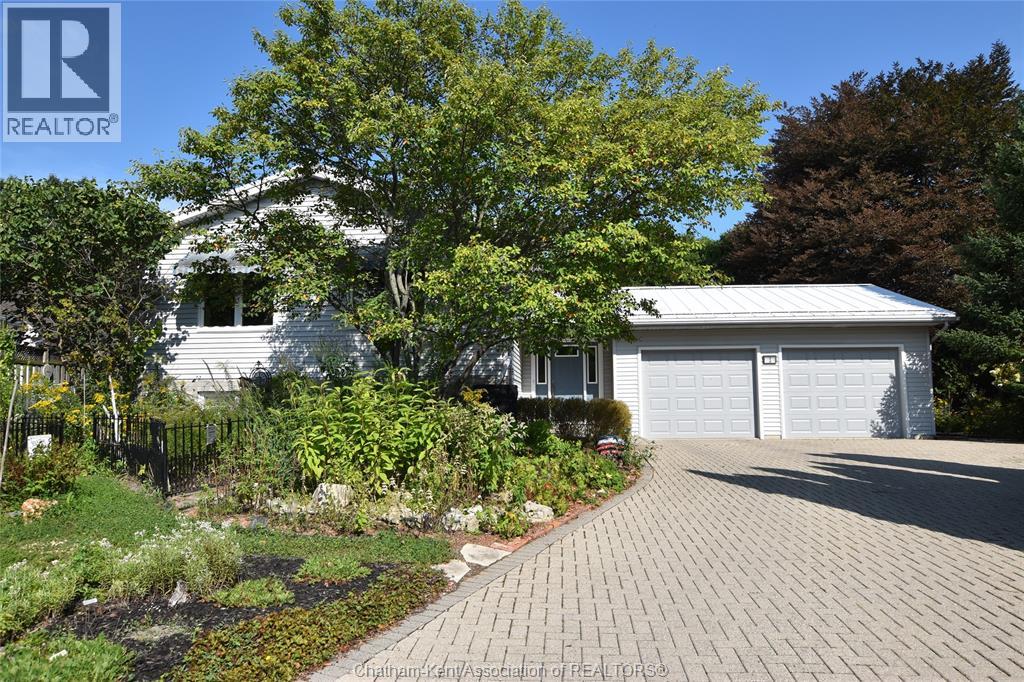 MLS# 26021286: 3 Kyle DRIVE, Ridgetown, Canada