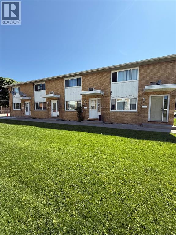 820 WELLINGTON STREET Unit# 23 Sarnia Ontario Canada N7T1J5 2