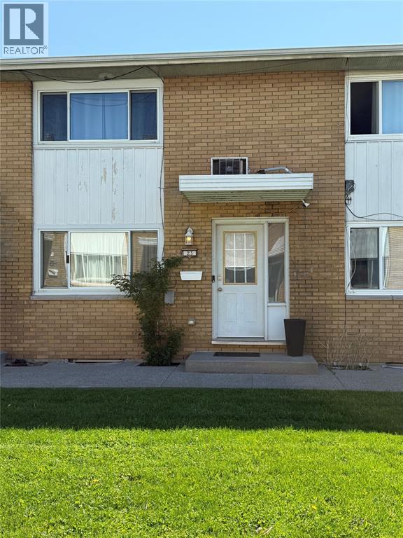 820 WELLINGTON STREET Unit# 23 Sarnia Ontario Canada N7T1J5 5