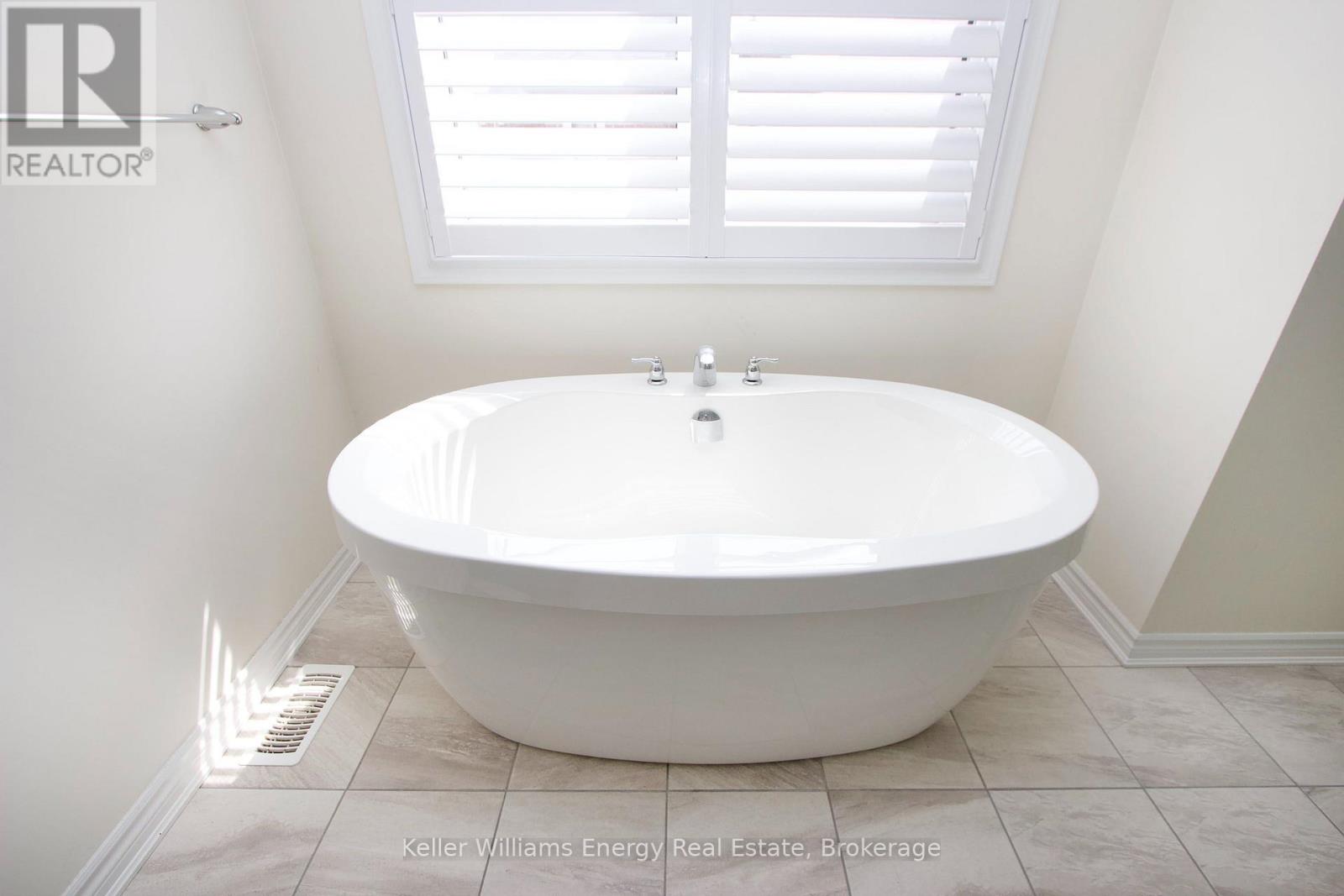 56 Westfield Drive, Whitby, Ontario  L1P 0E9 - Photo 26 - E13742412