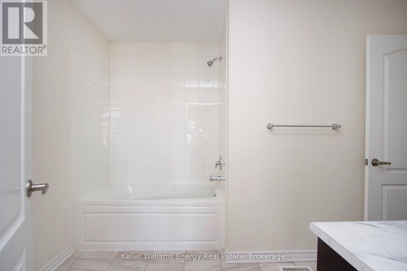56 Westfield Drive, Whitby, Ontario  L1P 0E9 - Photo 31 - E13742412