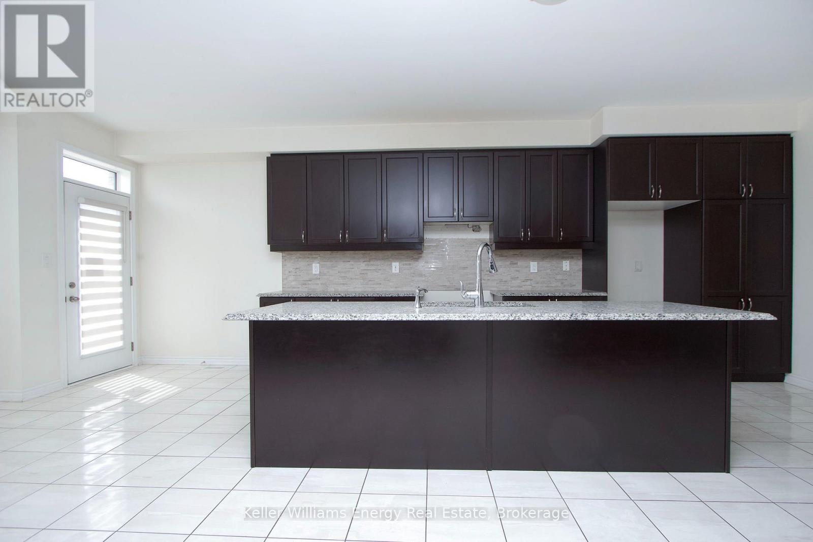 56 Westfield Drive, Whitby, Ontario  L1P 0E9 - Photo 9 - E13742412